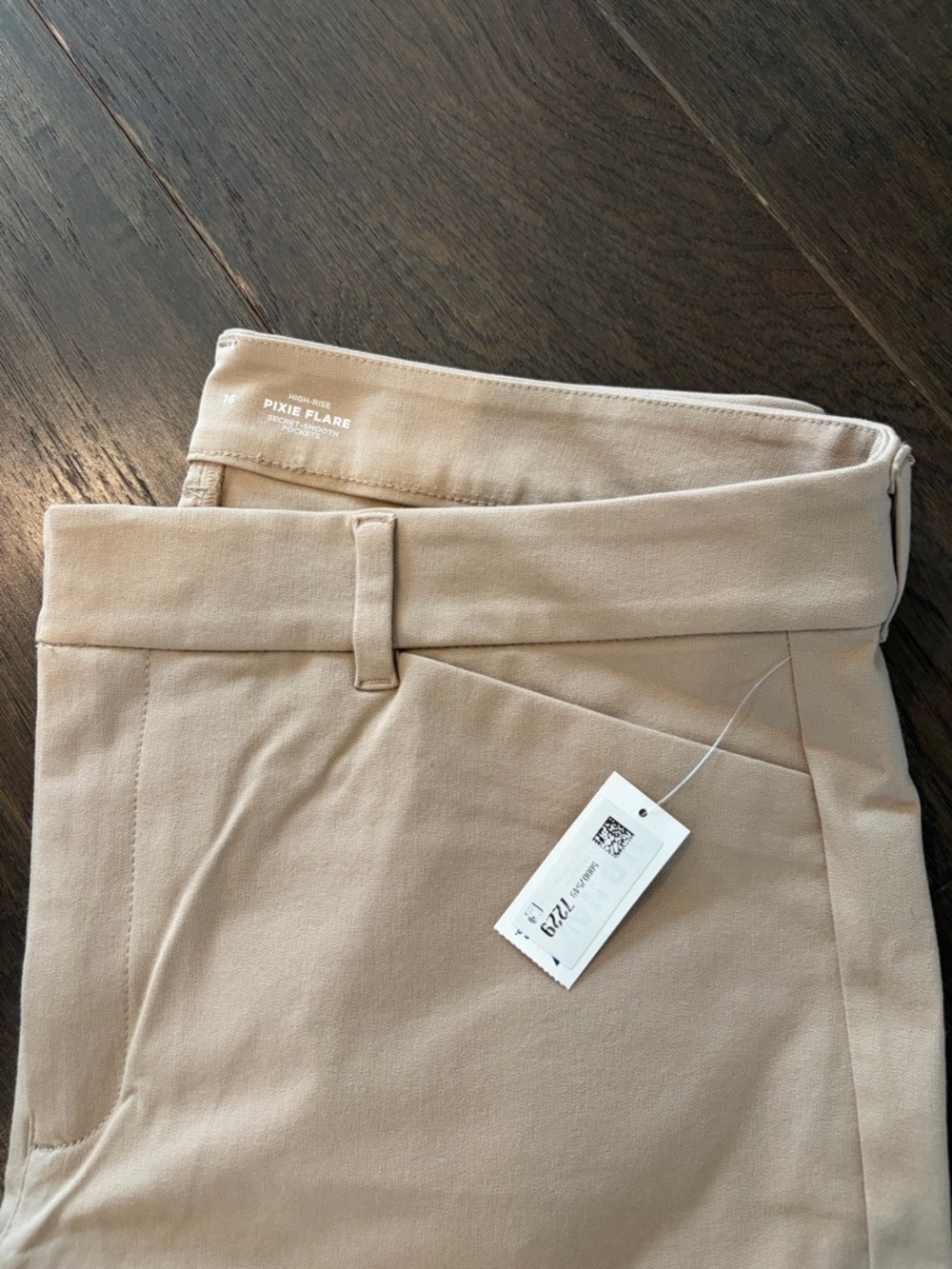 Old Navy Pixie Flare Pants in Beige Tan business casual workwear contemporary
